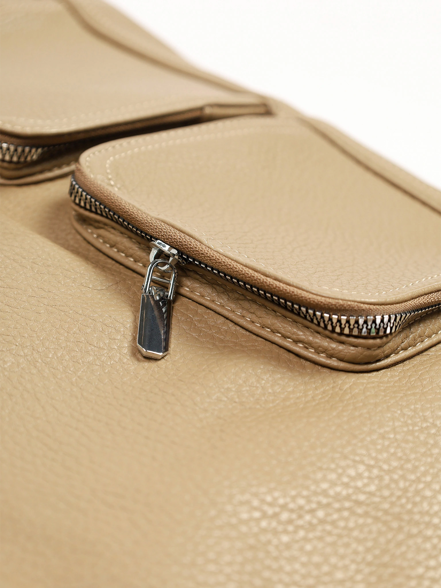 Сумка-шоппер  с регулируемыми ручками и накладными карманами в ассортименте